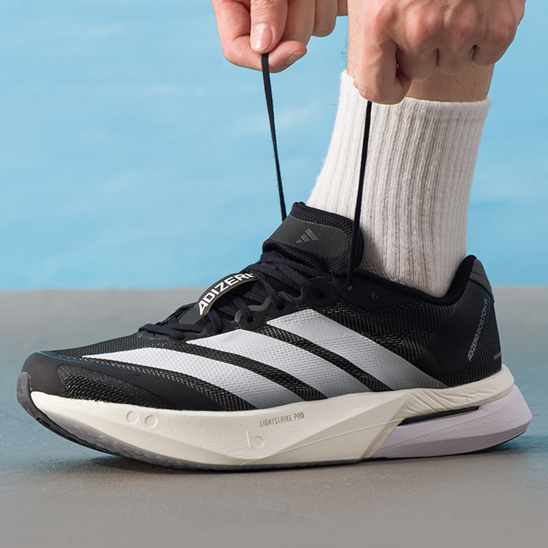 Sepatu Pria Adidas, Sepatu Lar - Lightweight Road Running Shoes ulasan dan harga